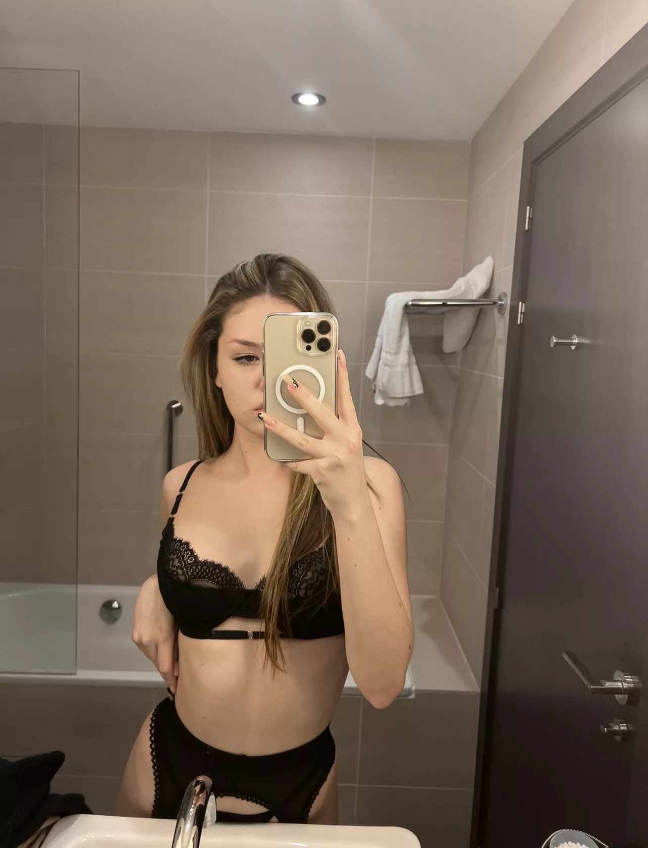 if I send this to you, would you rush to my dorm? posted by AdvisedHao964