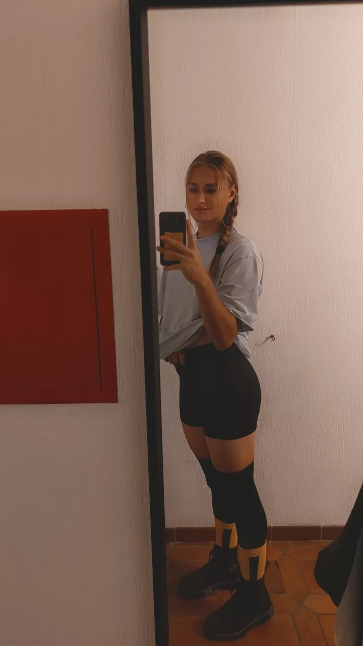 Pulled a little fit together posted by NiciNotTrans