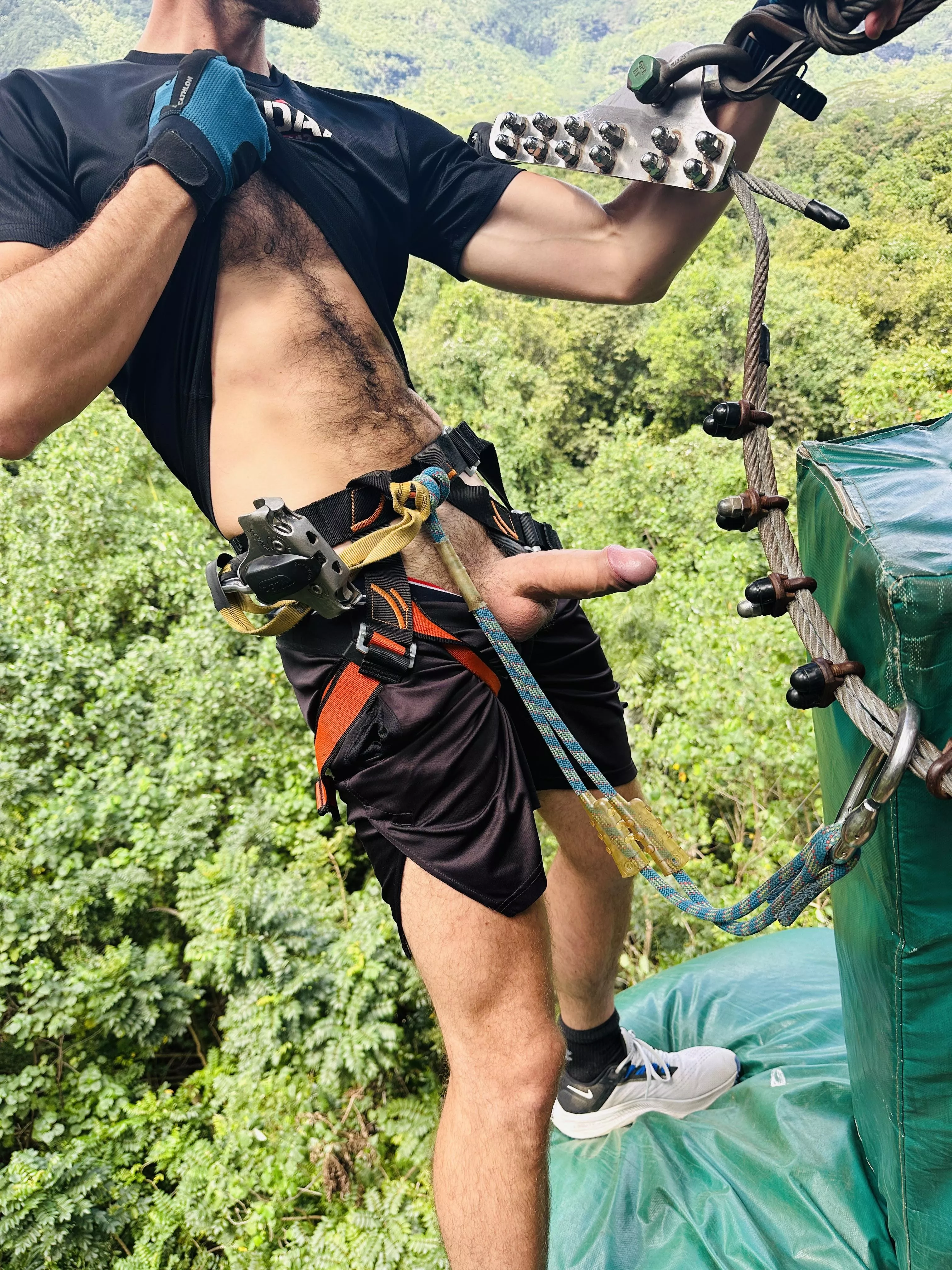 This is how to say goodbye 👋🏻 to the island of Moorea ! posted by Andolini_XXL