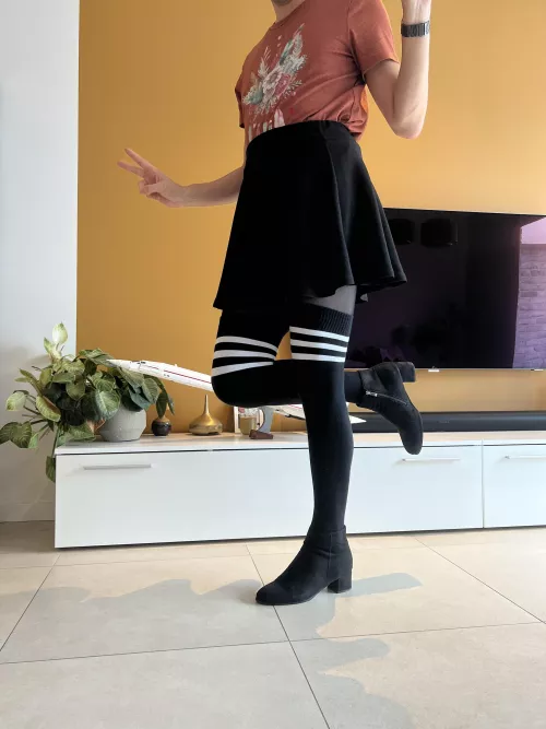 Tights and thigh highs are amazing 😍 Am I pretty? by Chipmunk_69