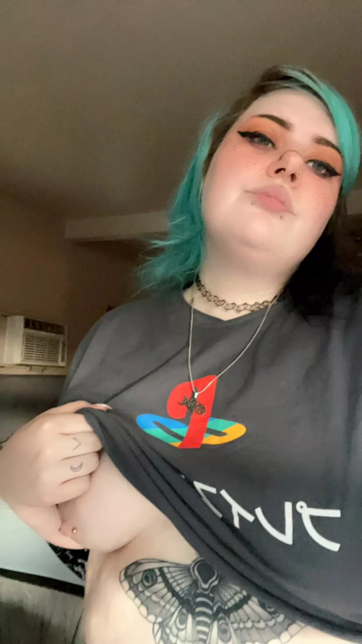 wanna play me like ur playstation? posted by bunnikisses
