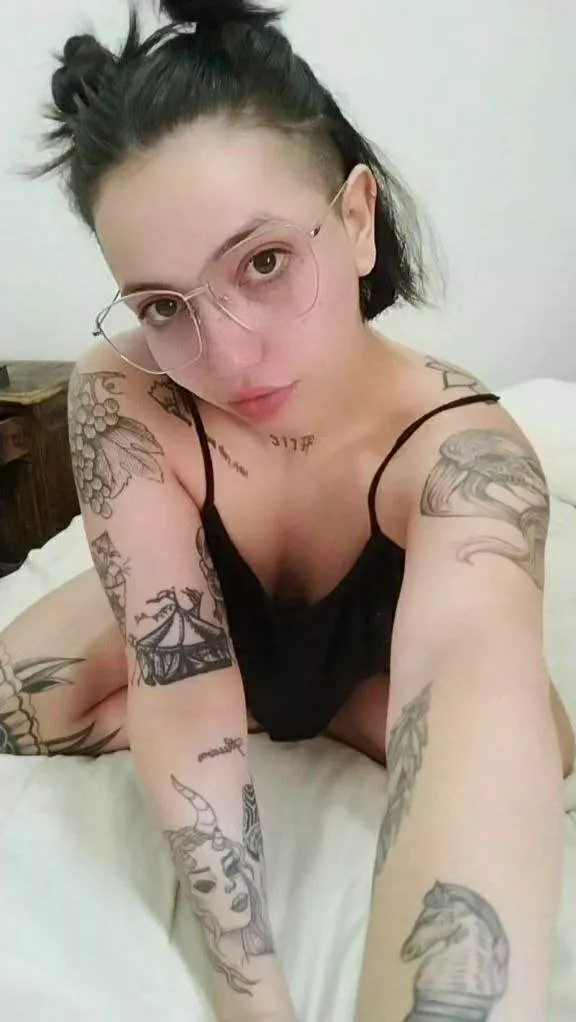 You look lonely. I can fix that posted by Fellow_Fish_Fella