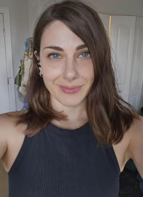 Blue Eyes & Brown Hair Are a Great Combo by indienatur90