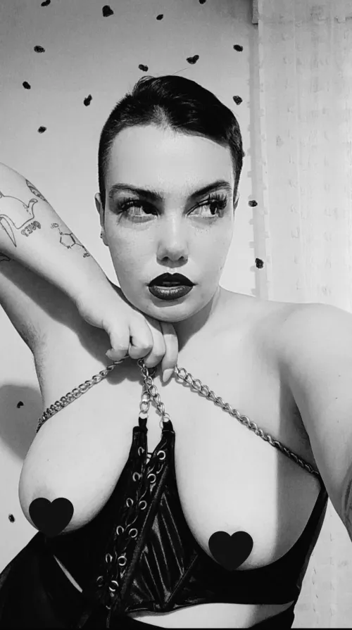 Do you like my haircut? by cherrypieok