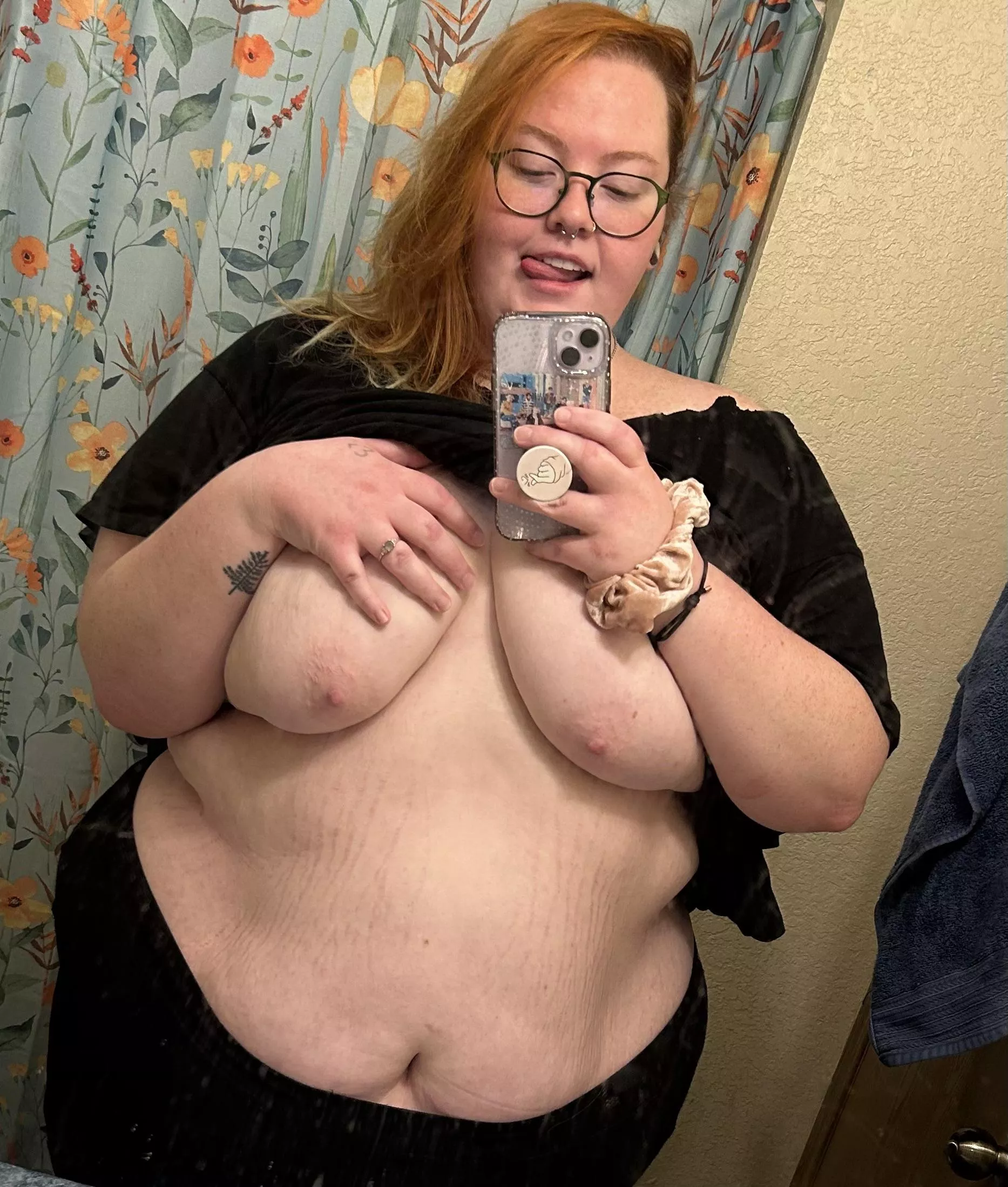 Do you like redheads? 😚 posted by SaltySavvy666