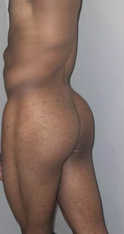 Enjoy the 🍰 by slimblackmenace