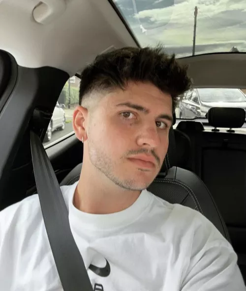 Feel ugly, need a pick me up by Anxiouswatermelon17