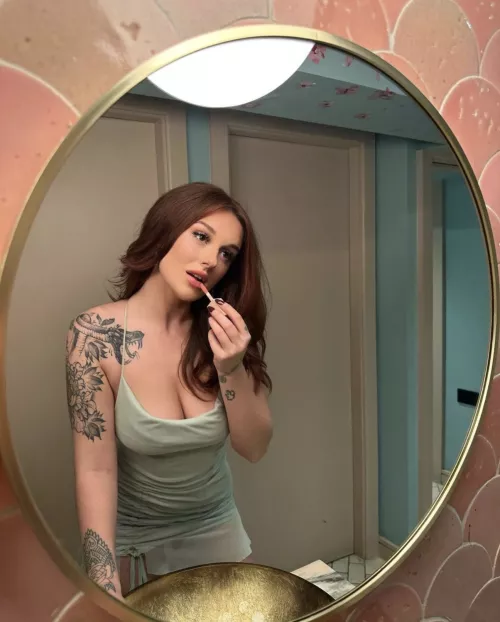 Getting done up for you by raspberreblonde