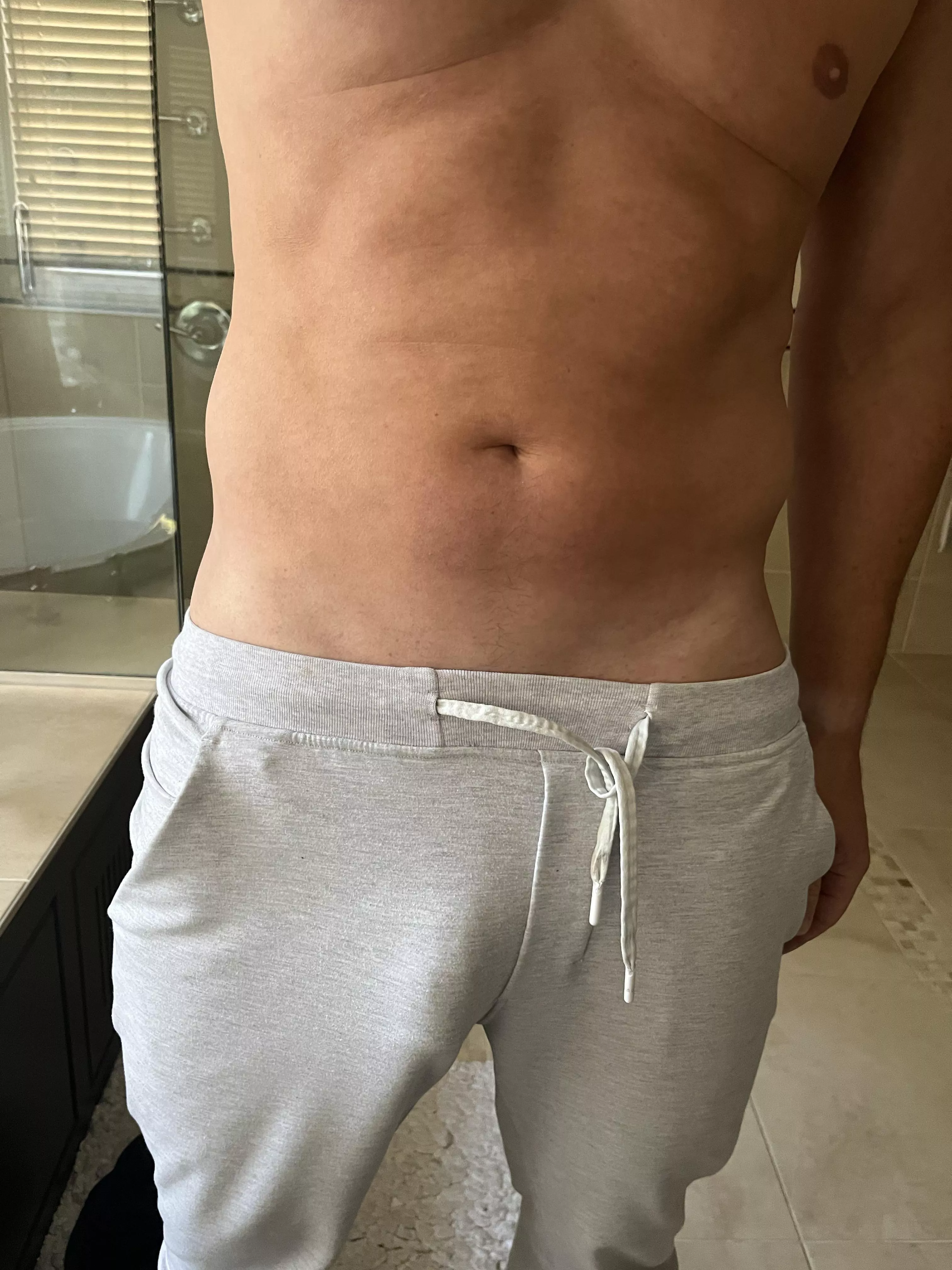 Great Sweatpants Season posted by bigdcdnguy