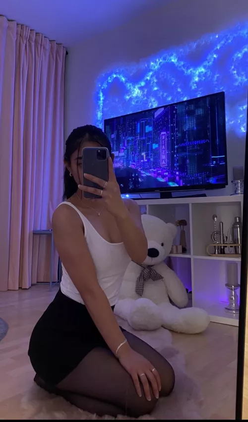 Hii u like my background?😝 by Sad_Bat6485