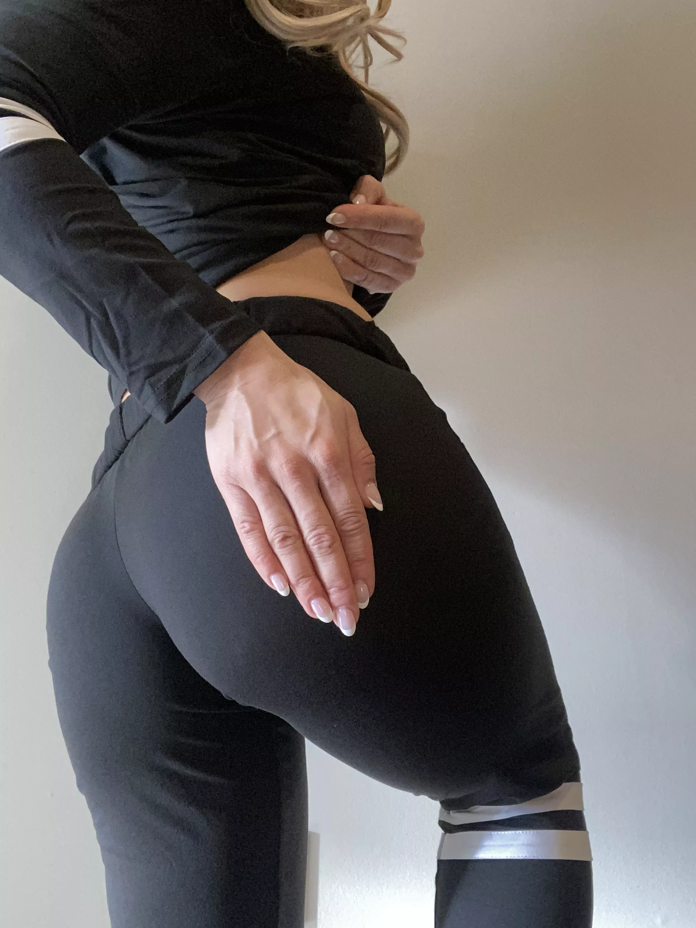 Hoping people here like to eat ass too ;) posted by tarsalfunk50