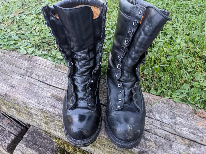 Hubbards Shoe grease. by Gregory_ku