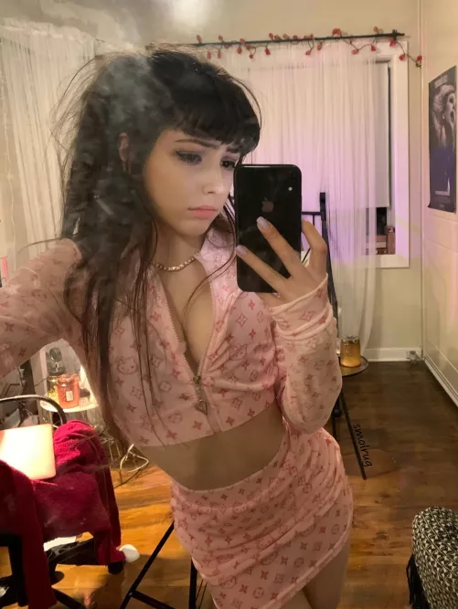 i hope ur having an amazing weekend! come say hi💖18f by smolrug