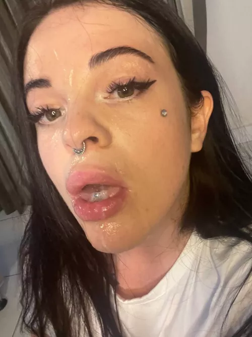 Looking for a tasty treat? Try this bun! by mastedmollusk42