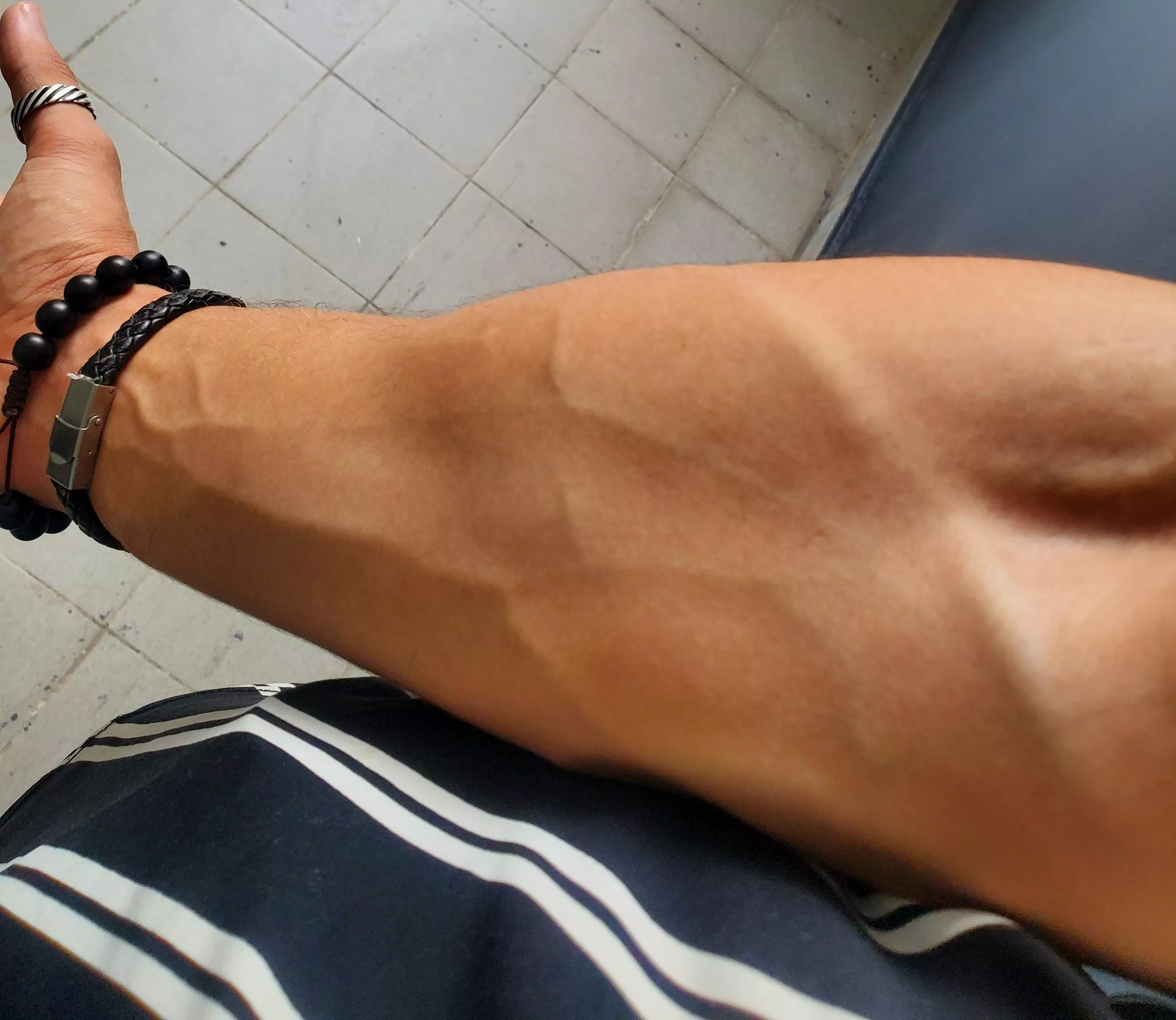 new here posted by mananou2