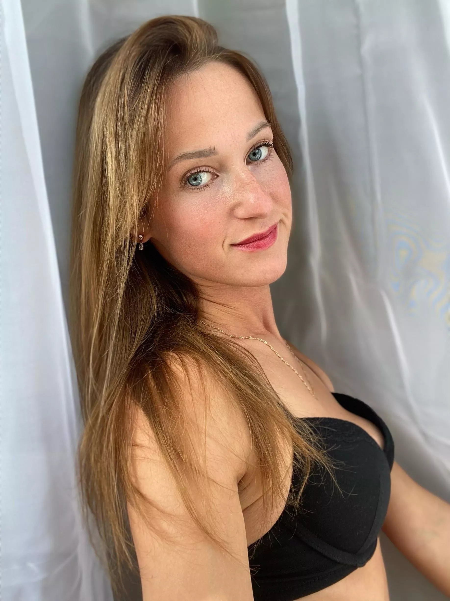 Not sure about the red lipstick..🤔 posted by TheEmilyXrose