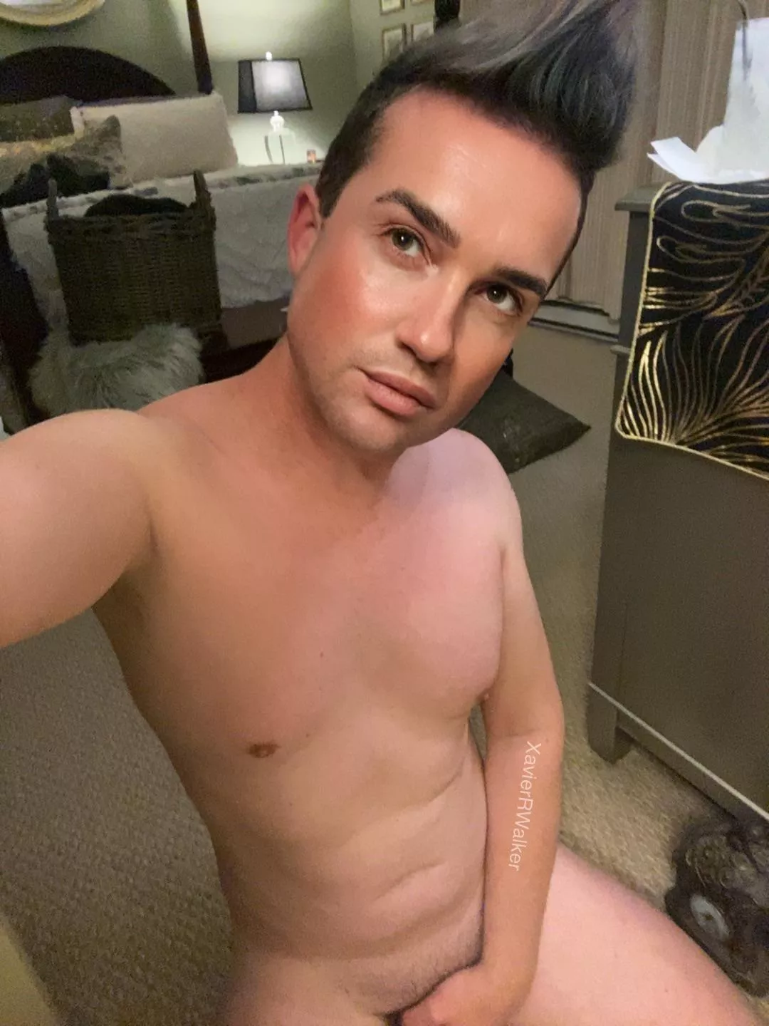 (NSFW)On my knees boys! What’s happening 🫣 posted by XavierRWalker