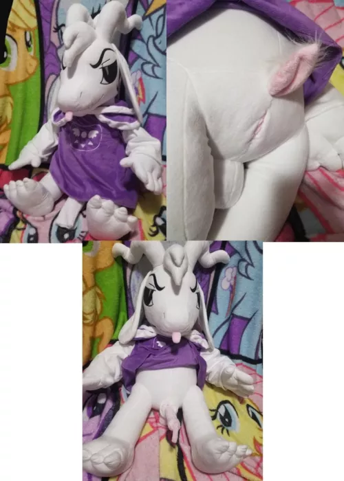 Recently commissioned NSFW fuckable large Undertale/Undertail male Asriel Dreemurr with goat penis, sheath, balls, finger sized anus, tongue out and furry tail [Asriel] (Furrysale) by Furry-sale