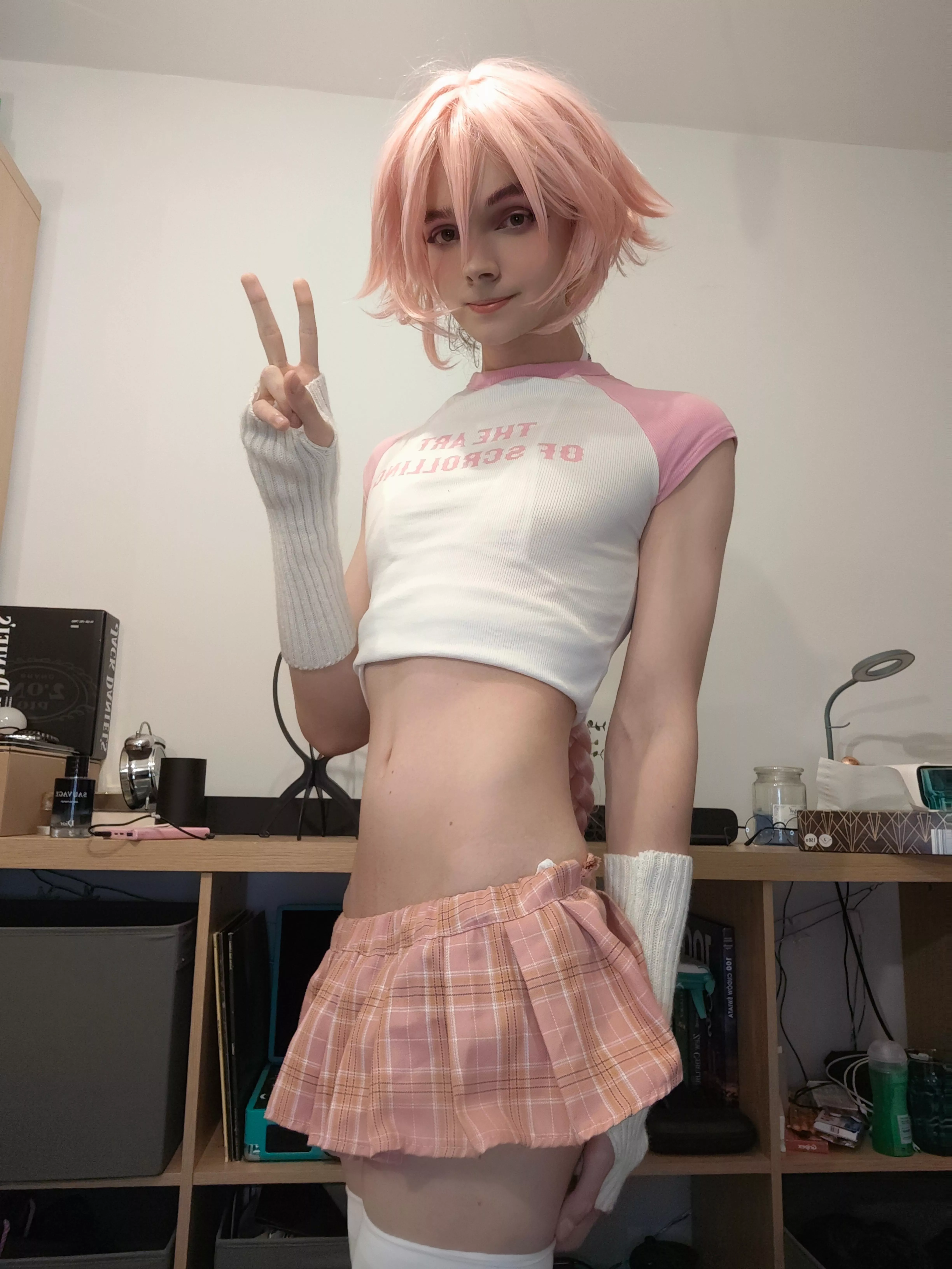 Say hi if u think I'm cute 🥺 posted by MaxHamster69