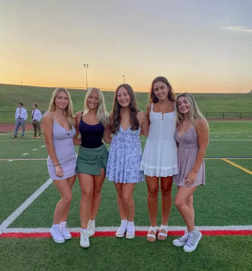 Sports girls by BingB0ngBoi