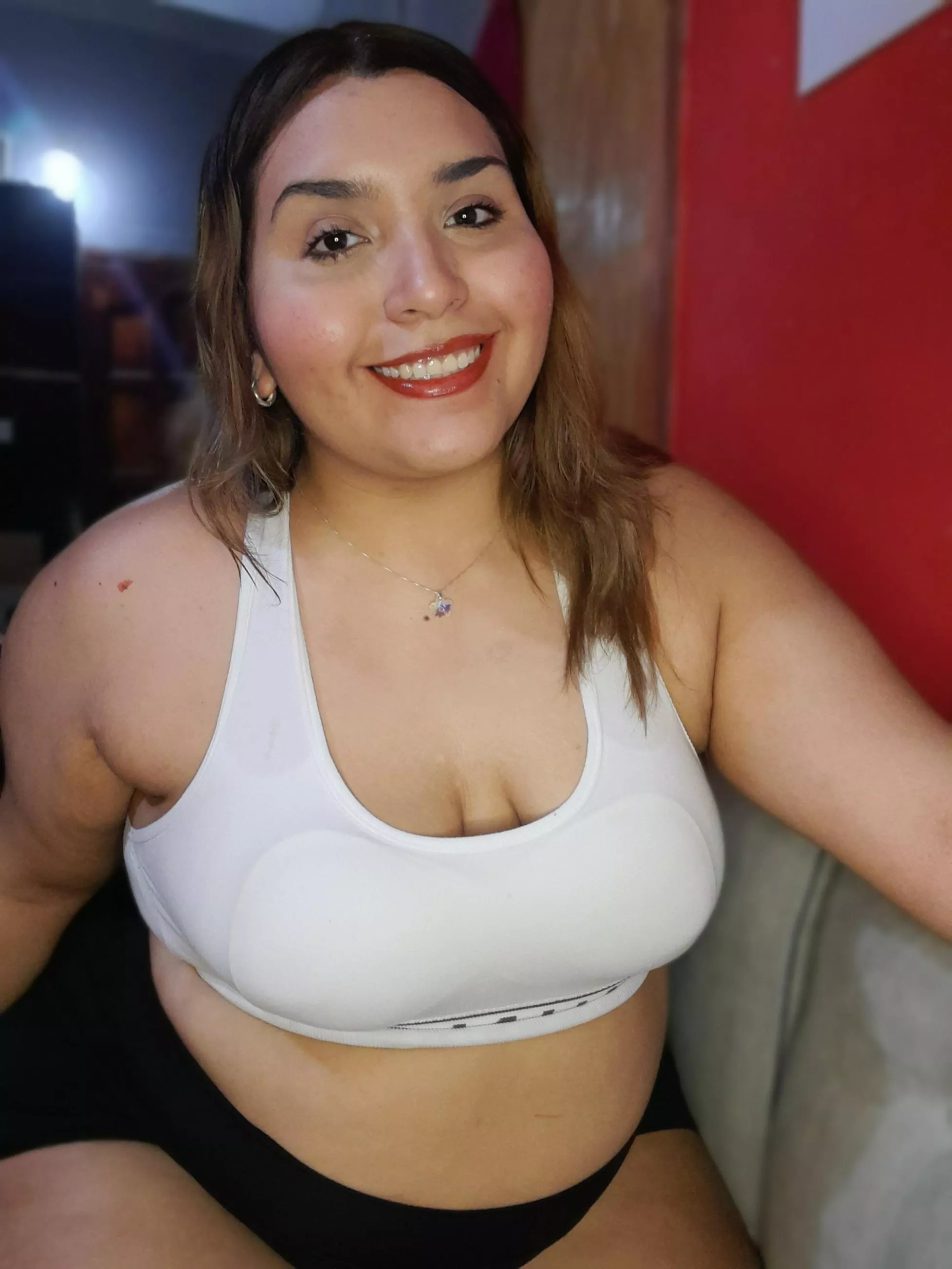 Would you fuck a mom you met on Reddit ? F40 posted by girlcharismaa