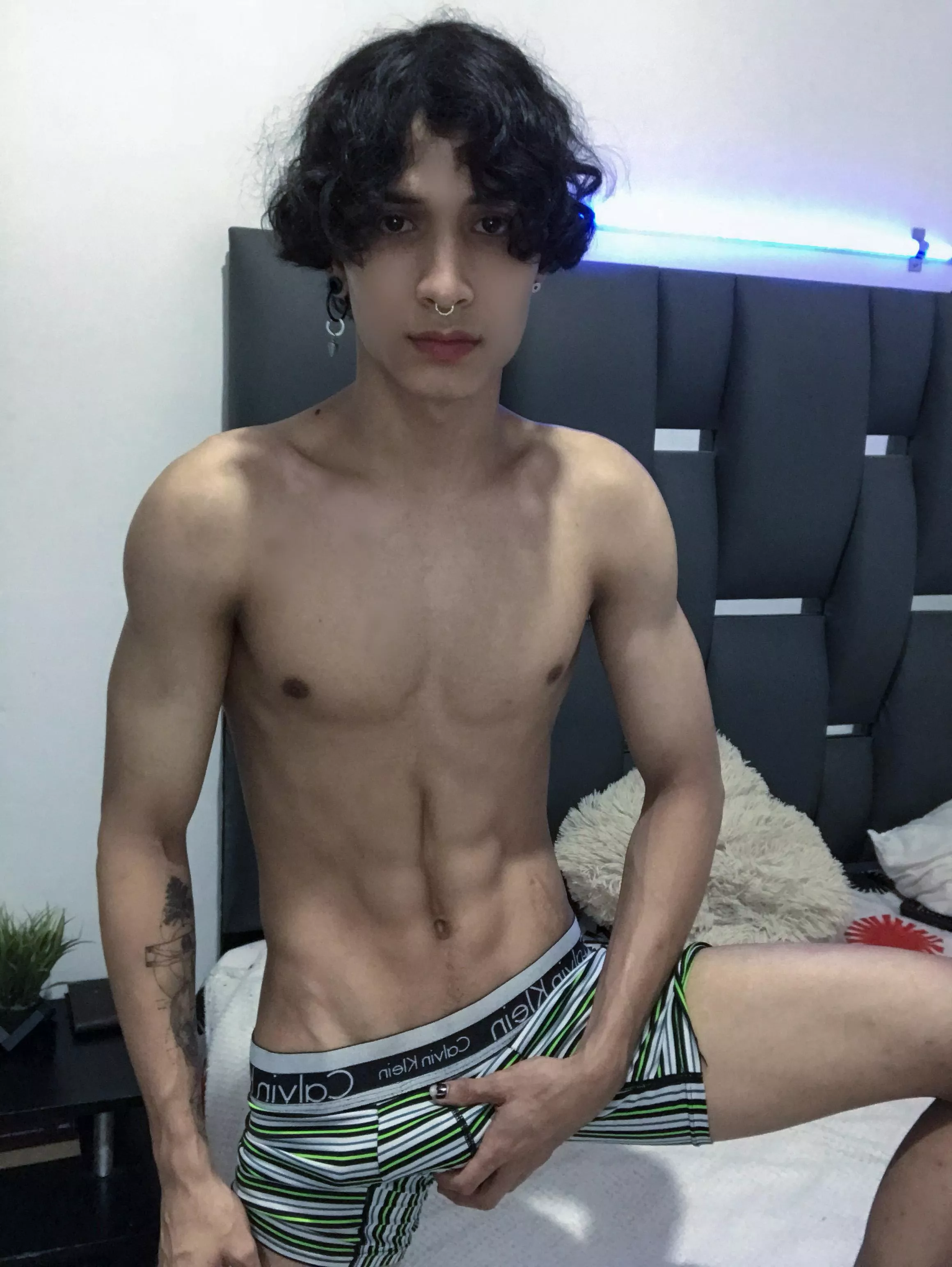 would you suck my twink dick? 😛 posted by UniversityMore8201