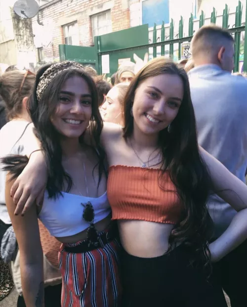 [2] left or right by Famous_Cabinet6280