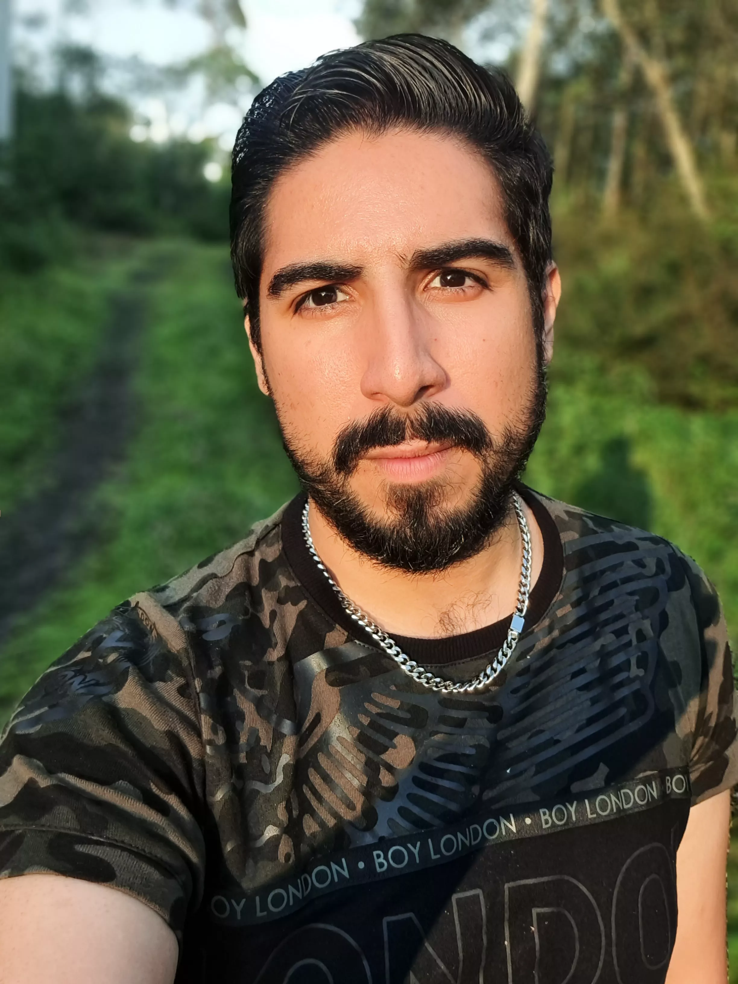 30M single af but grateful with golden hour lol posted by Moonbear30