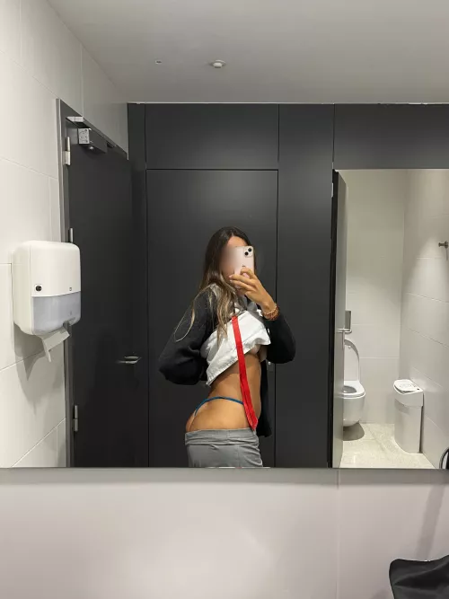 Any horny patient I can jerk off today? 🥰 by chemagill