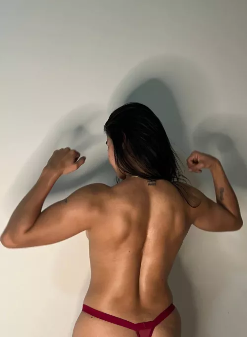 Are muscles on a girl a turn on or turn off? by Ringedsplitter