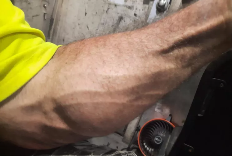 Arm wrestle? by nt011819