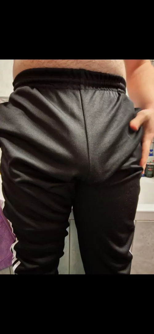 Compare with massive guy? by DominantBullxxx