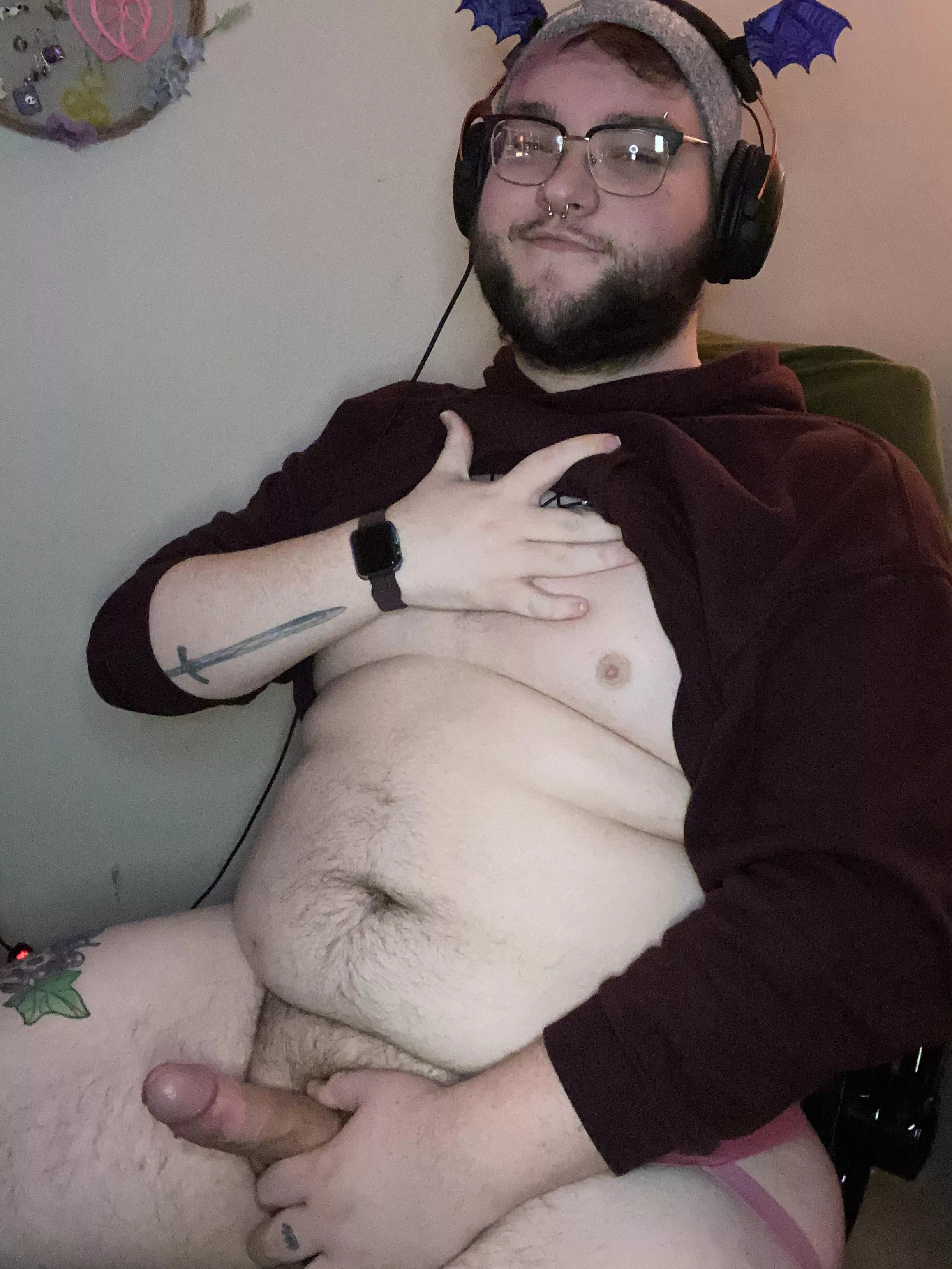 could use some help posted by gaywitchxxx