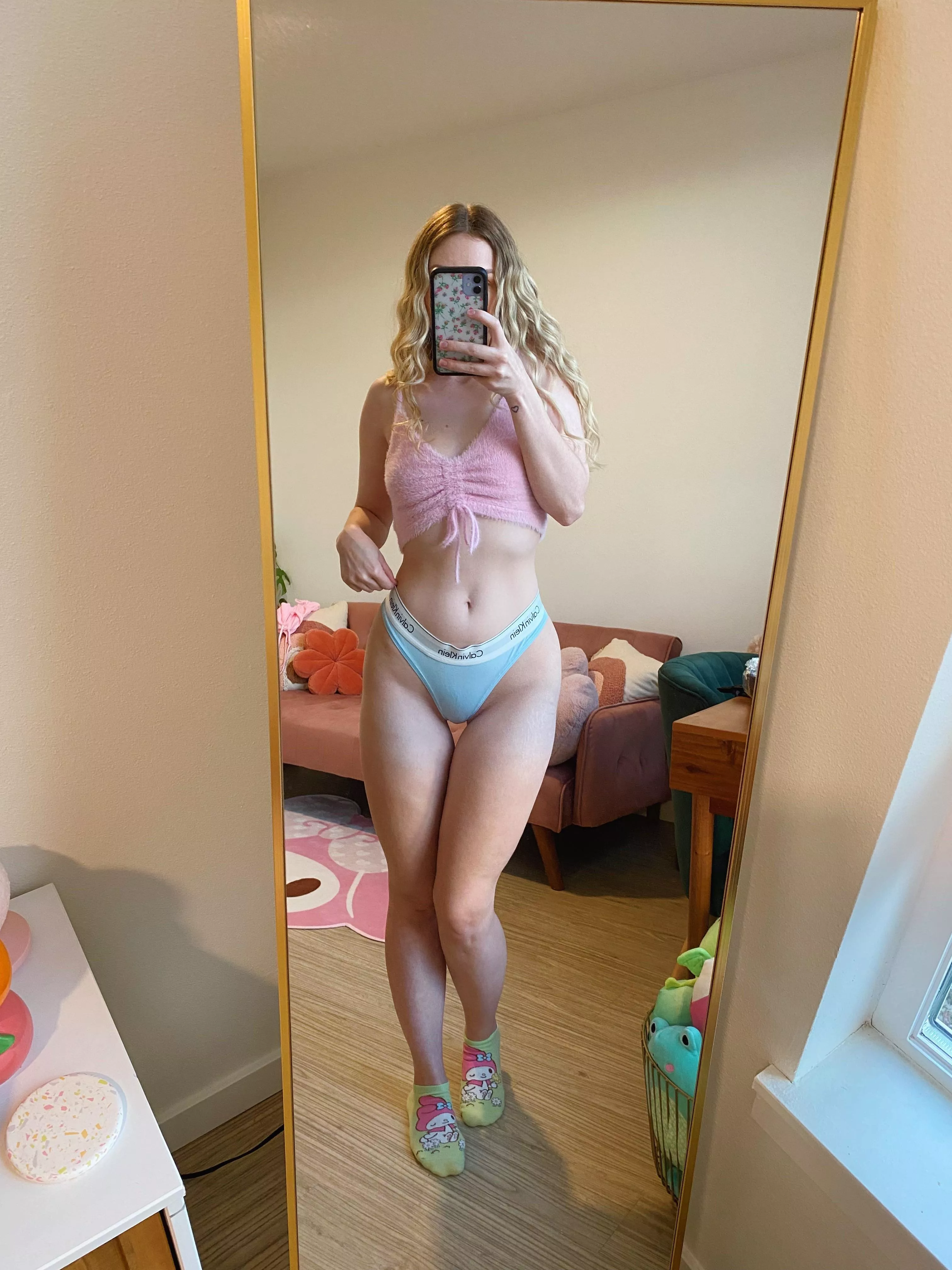 cozy in my blue calvins [f] posted by flatlacroix2