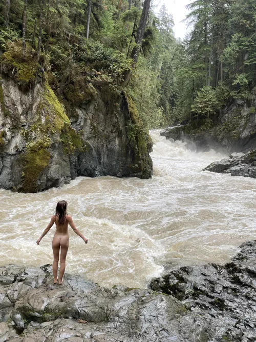 First time being naked at the secret sauna by tallpenguin2