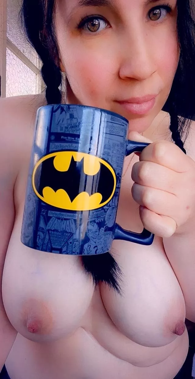 Hello my beautiful friends! May your coffee be strong, your Sunday be long and the sex be rough 😉 posted by Aussiemilf2046