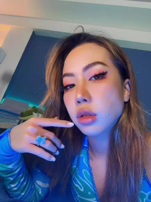 I can be your naughty online girlfriend... by DanaeCasper