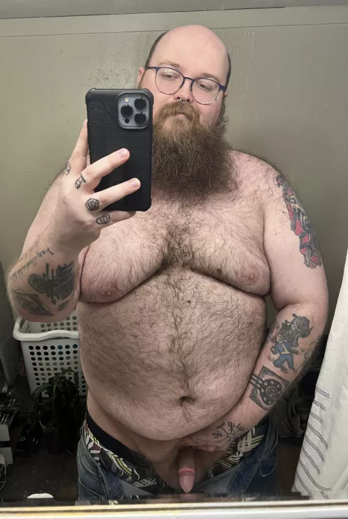 It was a hot n sweaty day at the ren faire, who wants to help me clean up n relax ✨👀 by Successful-Bet-6243