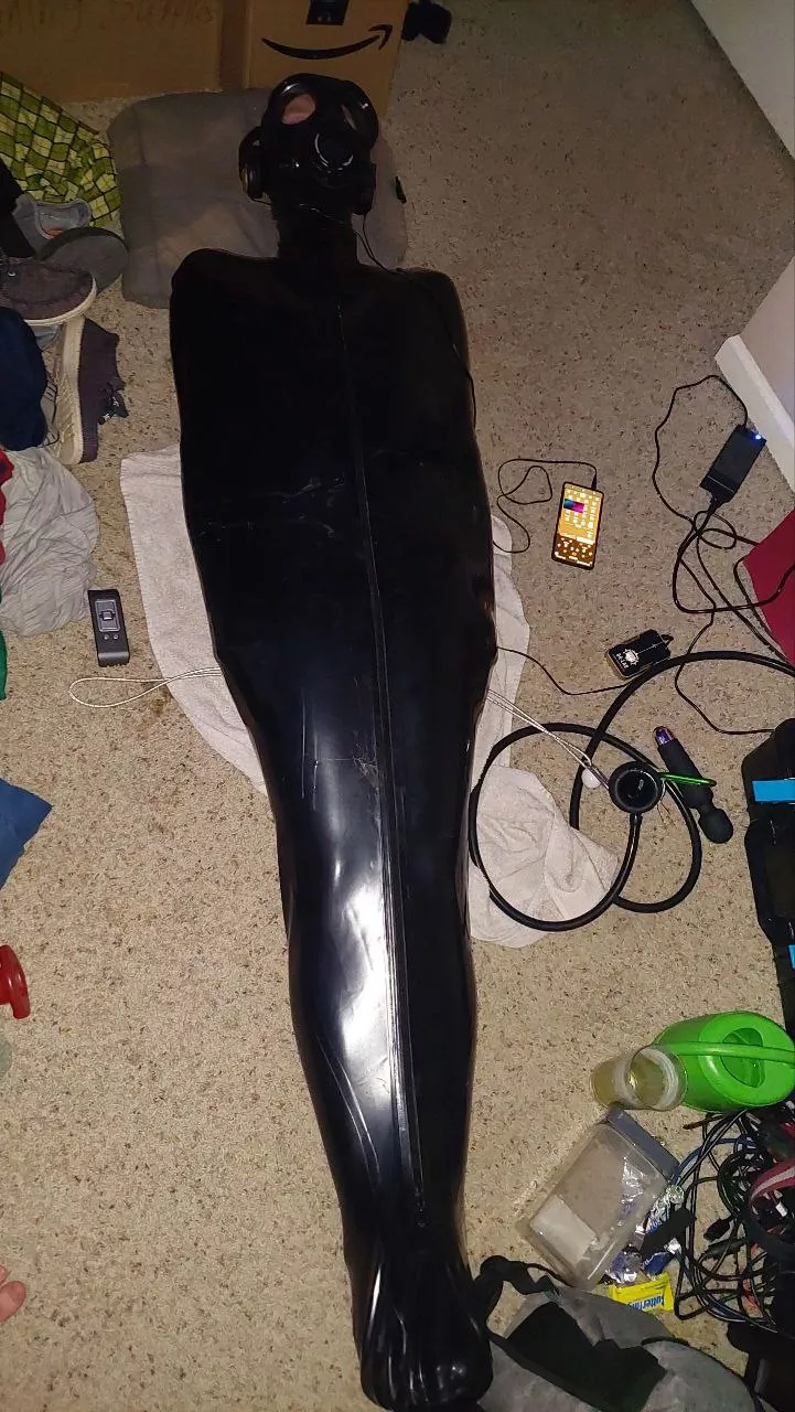 Latex Mummy posted by lukewarm45481