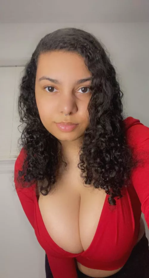 Love this red shirt by Ekayos