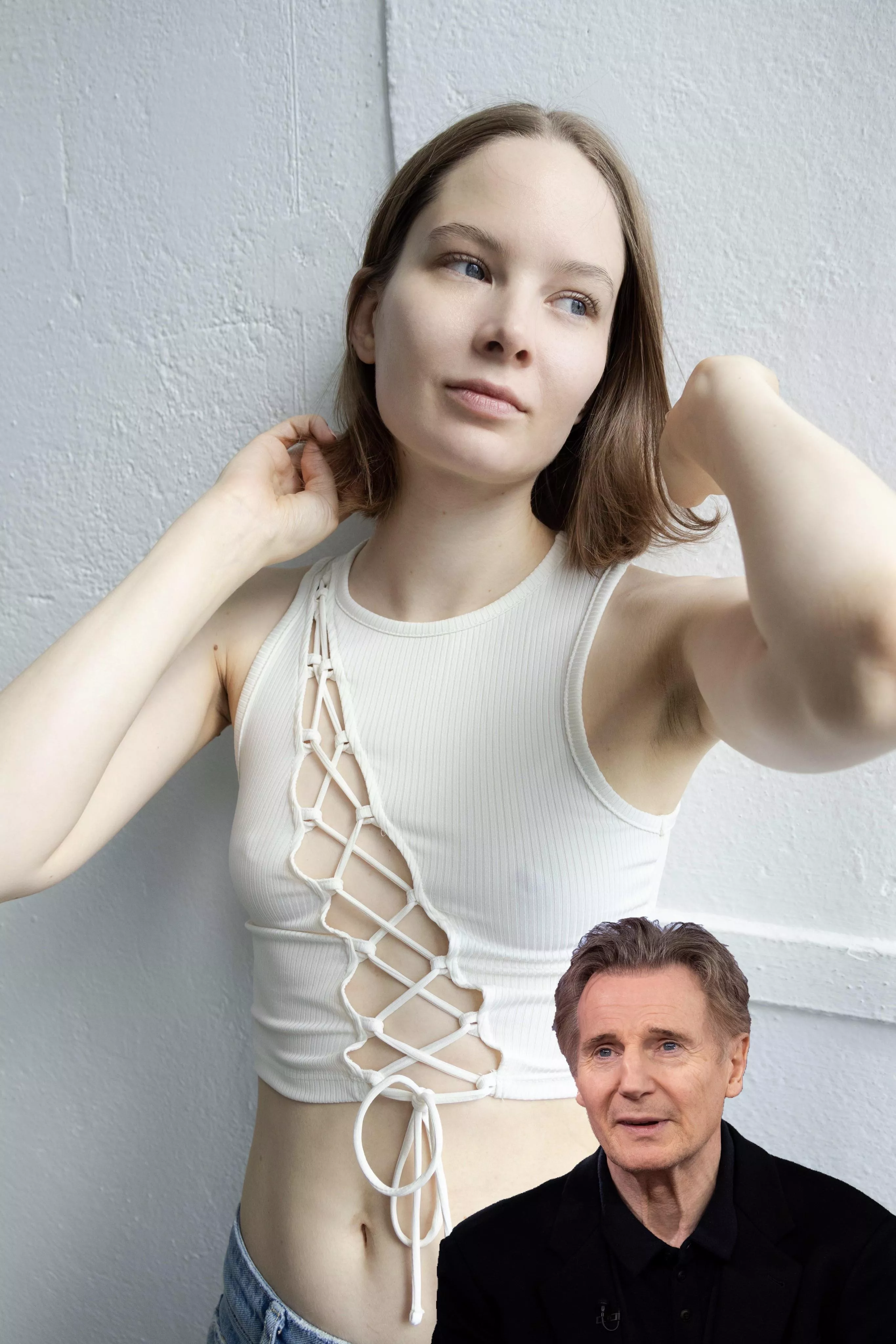 Me and Liam are trying to think what kind of bra can be worn under this top posted by sophiaemilia