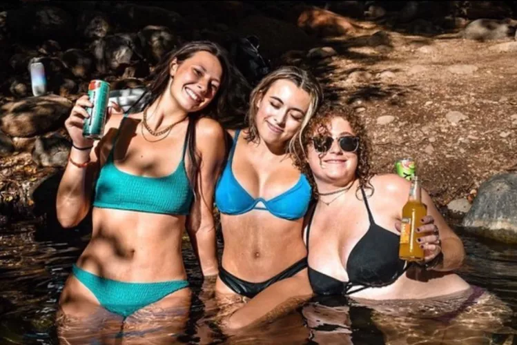 Riverside girls by Bridge_boy5