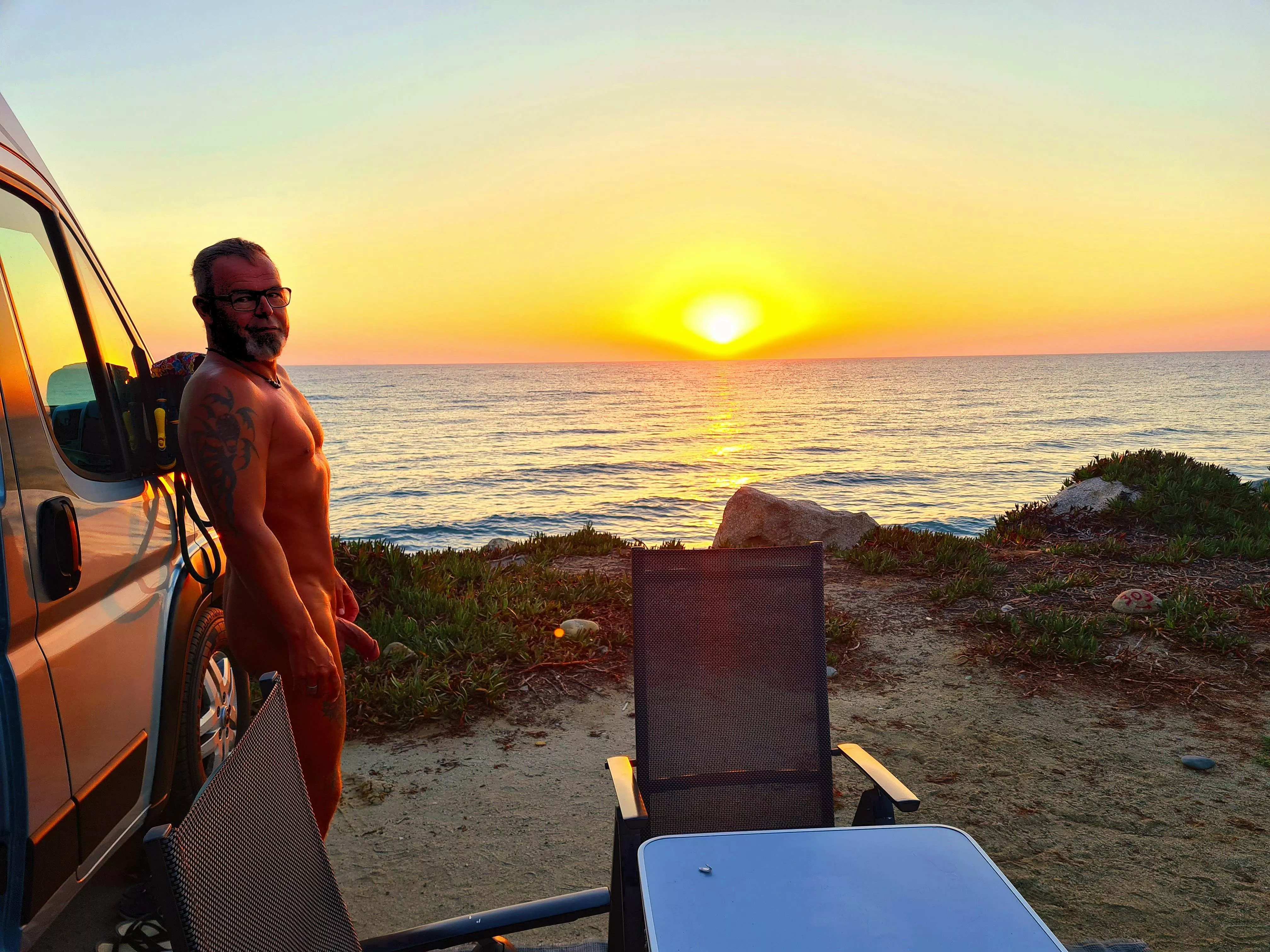 The sun rises and the morning boner sets 🙈😅 posted by MikeOckssmal