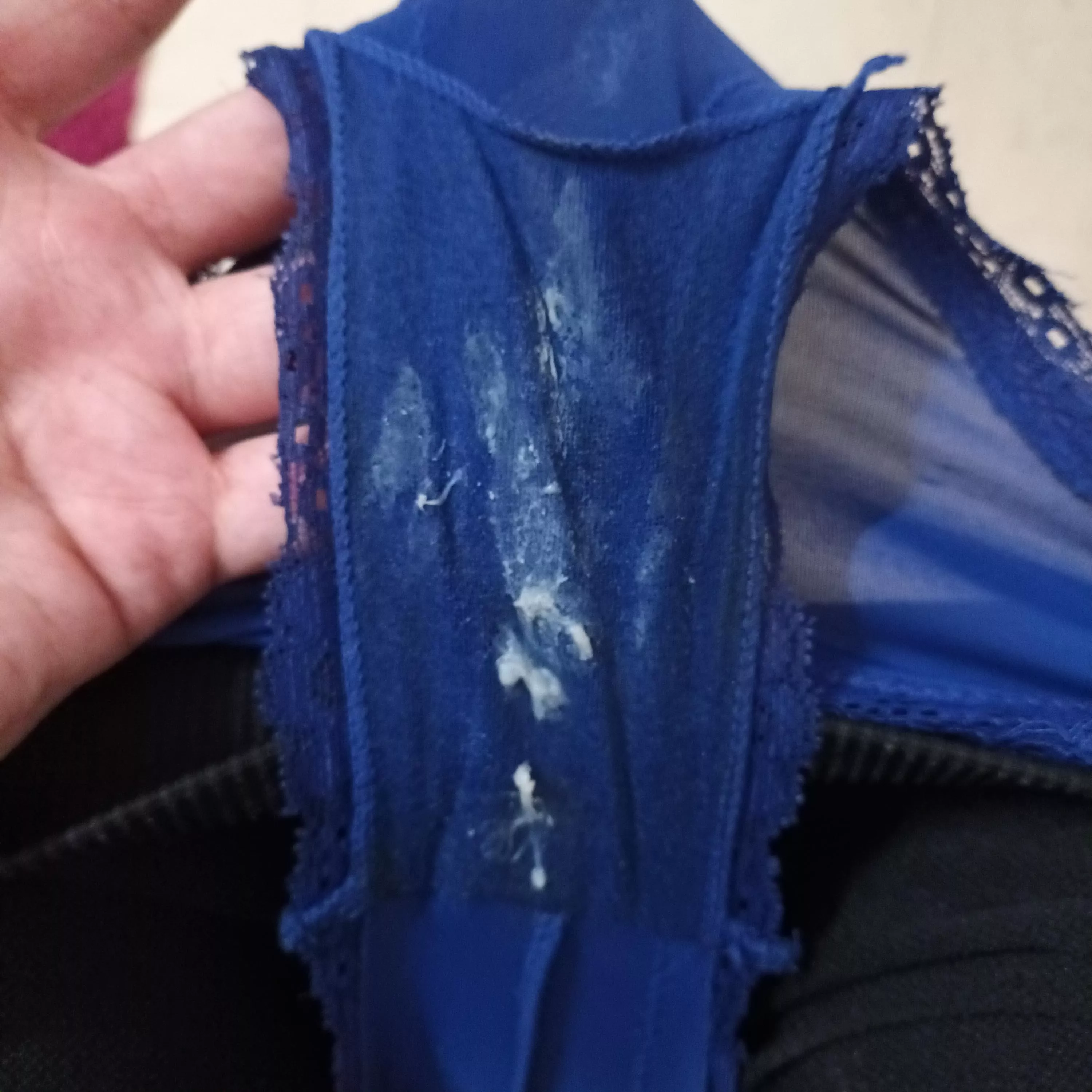 Too messy~ 2 days wear 🩵 from [EU] posted by Honest-Girlie43