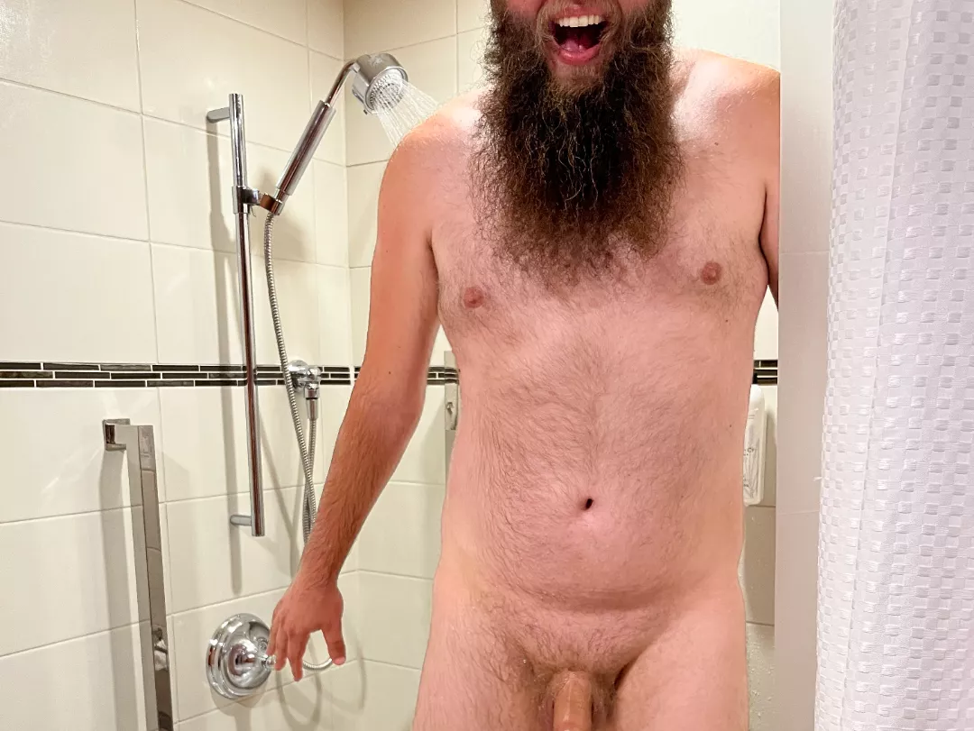 Walked in on. 😋🚿 posted by BeardeddBombshell