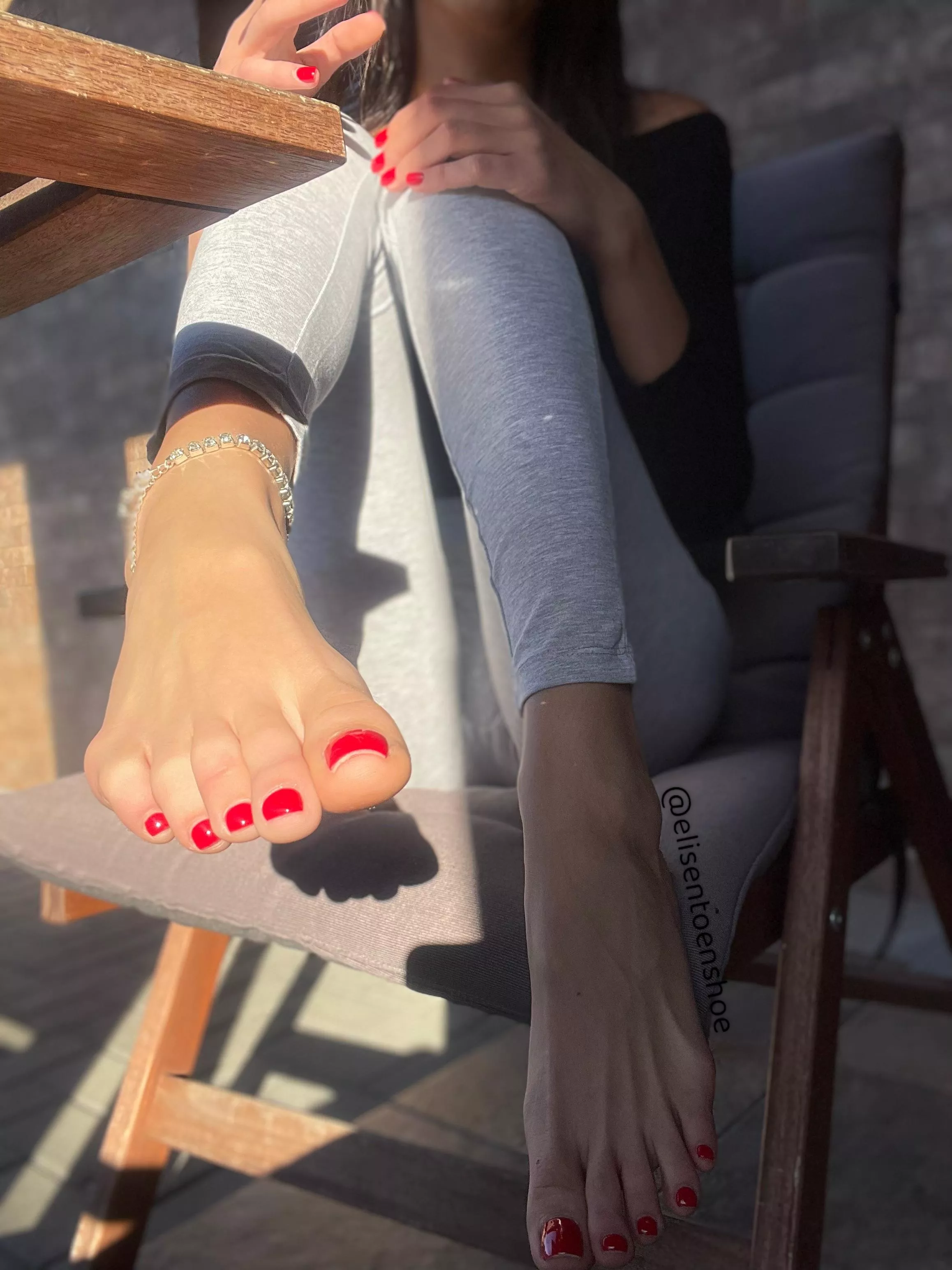 Would you lick between my toes if I asked nicely? 😋 posted by elisentoenshoe