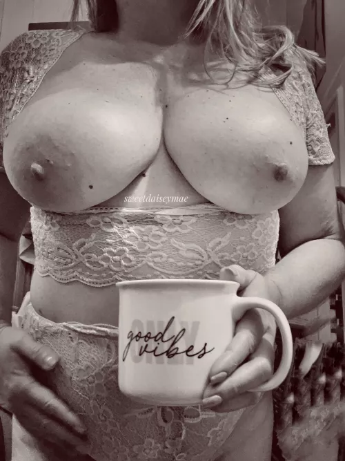 Admit it. Life would be boring without me💋 by sweetdaiseymae