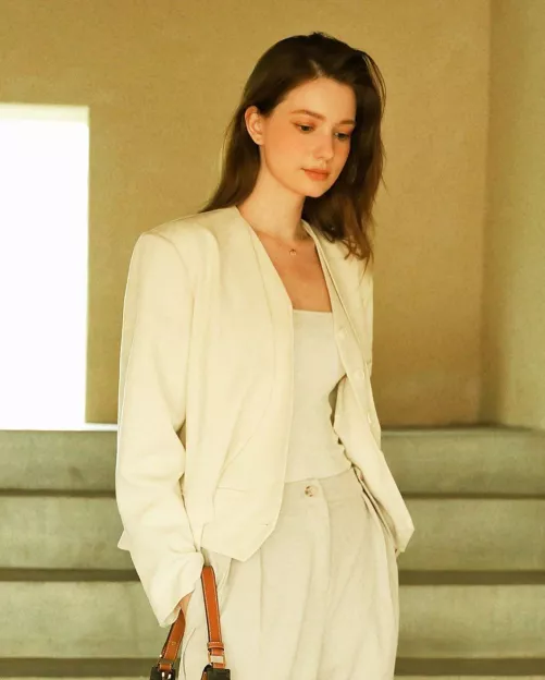 Anastasia Cebulska by Dear_Acanthisitta974