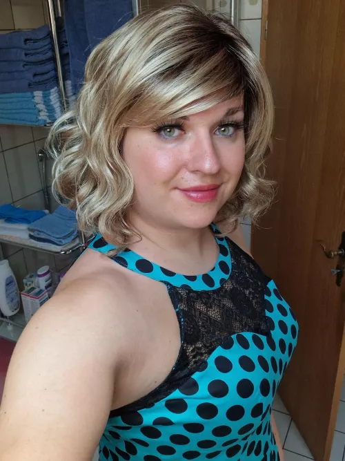 At least a little cute? :/ by whynotevelyn