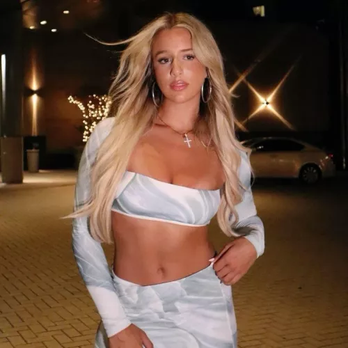 Bar night by HonestRunner